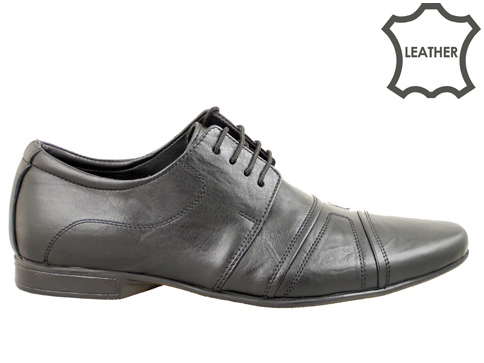 Стилни мъжки обувки с интересни декоративни шевове, изработени от ефектна черна естествена кожа m113mch